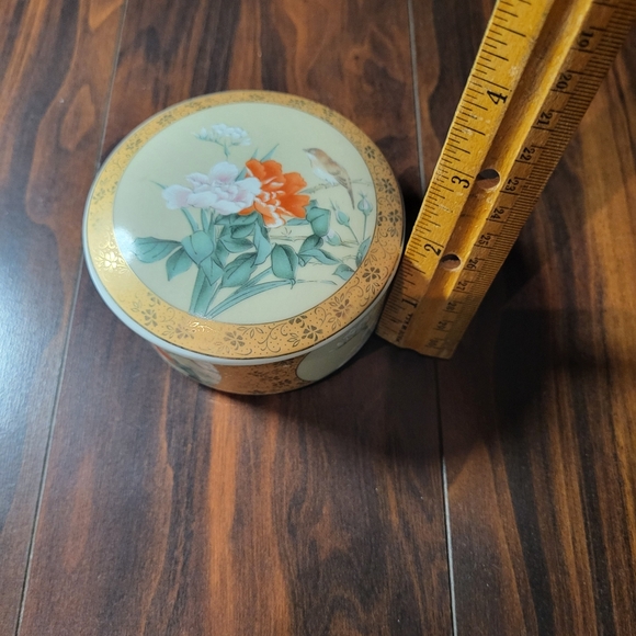 Vintage Trinket Box - Picture 4 of 4